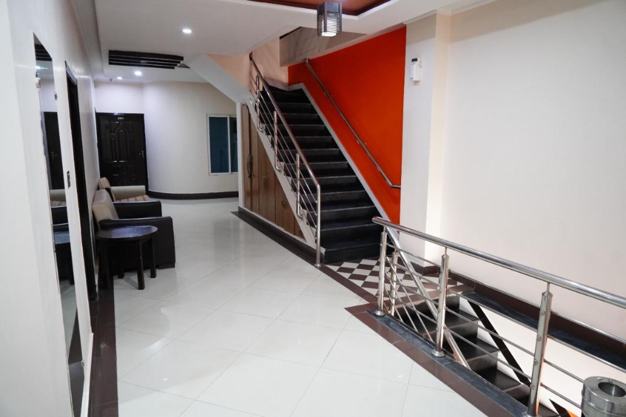 Midtown Hotel Rawalpindi Bagian luar foto