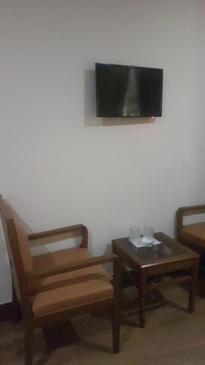 Midtown Hotel Rawalpindi Bagian luar foto