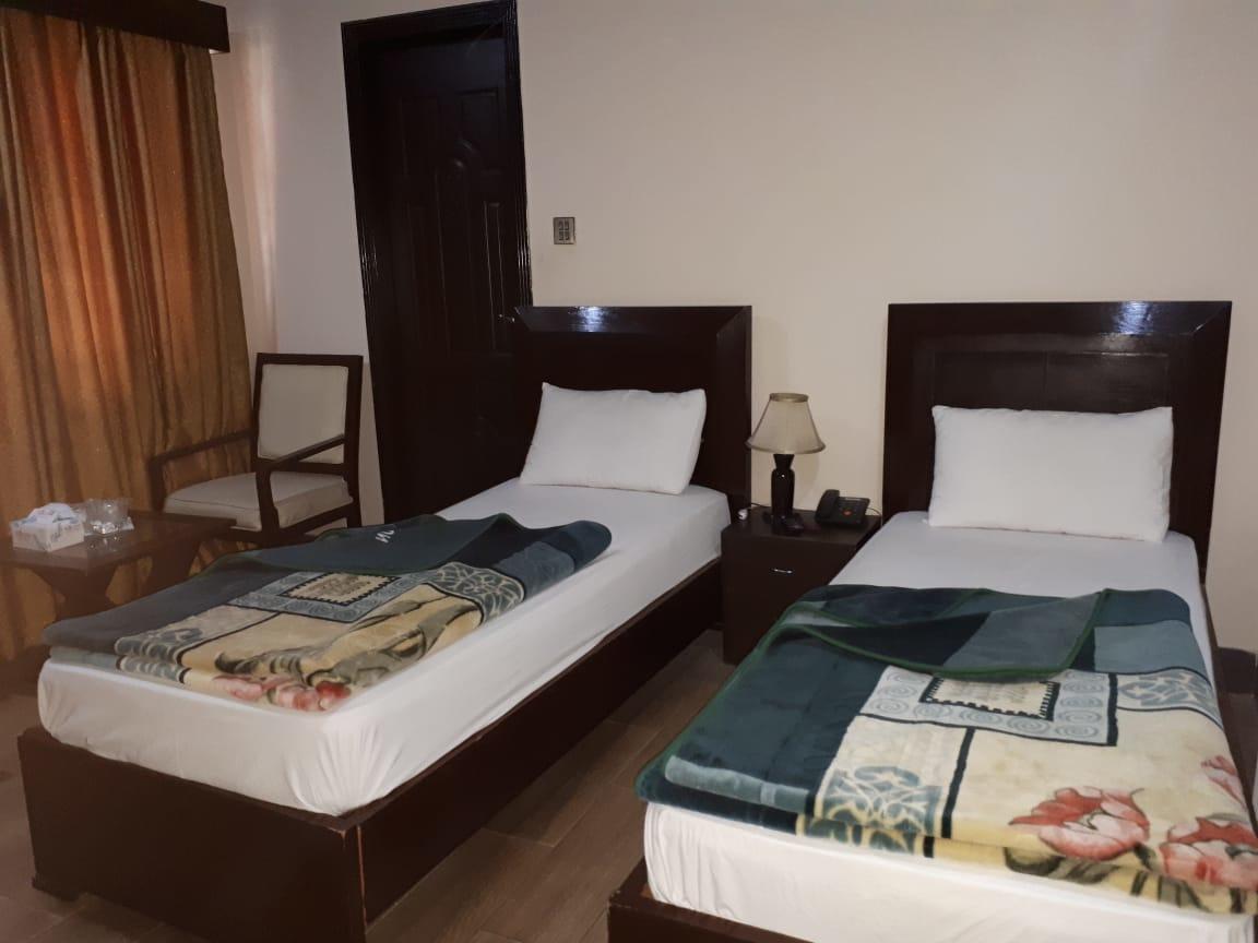 Midtown Hotel Rawalpindi Bagian luar foto
