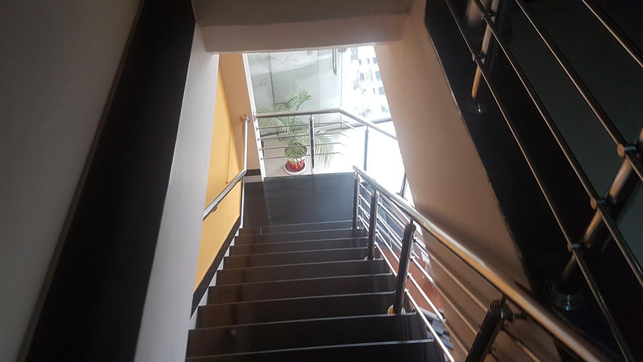 Midtown Hotel Rawalpindi Bagian luar foto